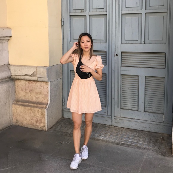 Dress - Picture 3 of 3